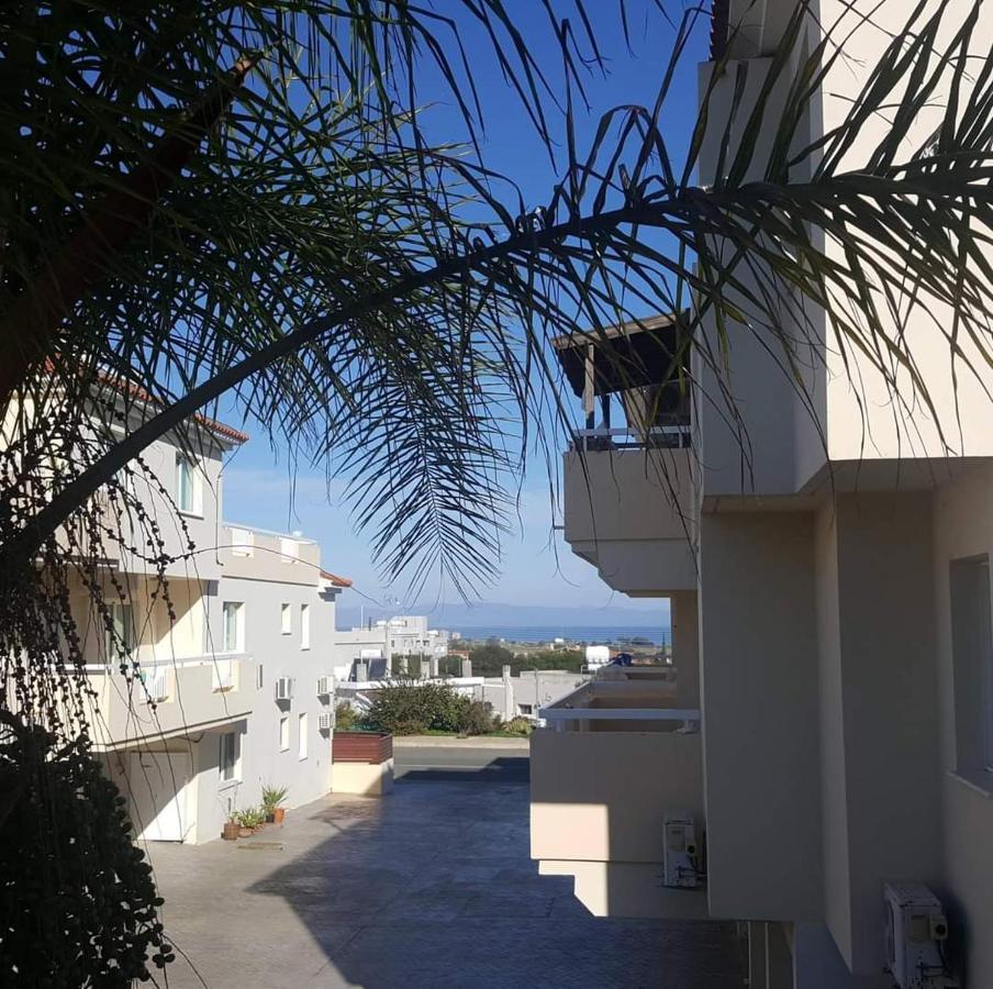 Armstrong Apartment Paralimni Exterior photo